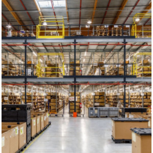 https://www.techni-contact.site/ressources/images/produits/merchandising/plateforme-multi-niveaux-17768173-1.jpg - Sur mesure-modulable