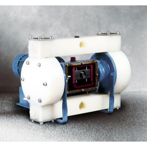 Pompe électrique à membrane en matière plastique - Débit max. : 20 m³/h