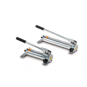 https://www.techni-contact.site/ressources/images/produits/merchandising/pompes-a-main-hydrauliques-en-aluminium-simple-92712572-1.jpg - 700 bar