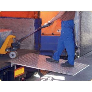 https://www.techni-contact.site/ressources/images/produits/merchandising/ponts-de-chargement-en-aluminium-44483919-1.jpg - Aluminium - Longueur : 750 ou 1200 mm - Largeur : 1250 mm