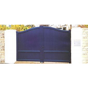 Portail aluminium plein cintré - Montant : 93 x 60 mm