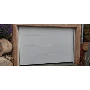https://www.techni-contact.site/ressources/images/produits/merchandising/porte-de-garage-motorise-sur-mesure-28655146-1.jpg - Installation porte de garage sur mesure