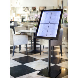 Porte menu LED sur pied - Format : 4 x A4 - Acier galvanisé - Dimensions : 144 X 50 cm