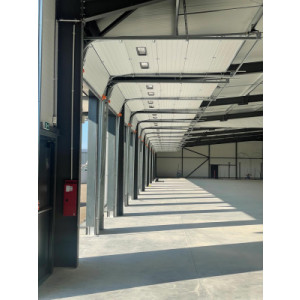 https://www.techni-contact.site/ressources/images/produits/merchandising/porte-sectionnelle-industrielle-sur-mesure-isolante-avec-systeme-anti-effraction-55377491-1.jpg - Maintenance préventive et dépannage rapide