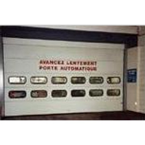 Portes sectionnelles - Automatisées avec armoire pour télécommande