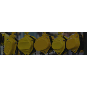 https://www.techni-contact.site/ressources/images/produits/merchandising/portique-d-atelier-manuel-11121112-1.jpg - Réglages possibles selon modèles