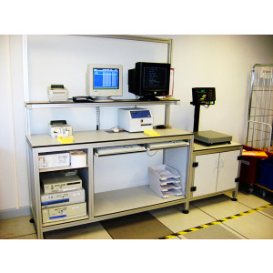 Poste de controle logistique - Structure réalisée en profilé aluminium