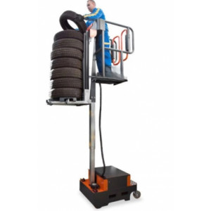 https://www.techni-contact.site/ressources/images/produits/merchandising/preparateur-de-commande-electrique-hauteur-515m-charge-220-kg-57674487-1.jpg - Charge : 220 kg