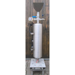 https://www.techni-contact.site/ressources/images/produits/merchandising/presse-a-huile-professionnelle-debit-40-kg-h-puissance-du-moteur-3-kw-regime-de-15-a-70-tr-min-99315715-1.jpg - Capacité : 60 L/24h - Volume de la cuve : 1-2 L - Volume de réservoir : 20 L