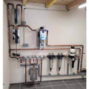 https://www.techni-contact.site/ressources/images/produits/merchandising/purificateur-des-eaux-de-forage-49215779-1.jpg - Ne nécessite pas d'électricité