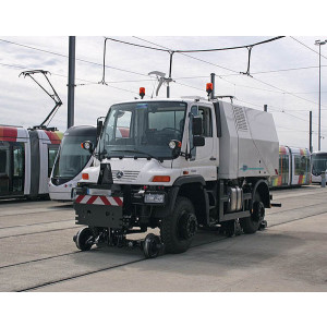 Rail route nettoyage - Capacité réservoir d'eau : 1400 litres