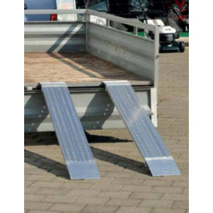 https://www.techni-contact.site/ressources/images/produits/merchandising/rampe-de-chargement-en-aluminium-54311945-1.jpg - Aluminium - Longueur : 1470 ou 1960 mm - Largeur : 200 mm