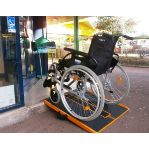 Rampe handicapé pliable charge 300 Kg - Capacité de charge maximale : 300 kg