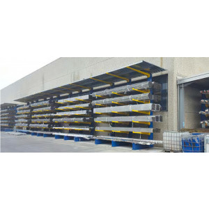 https://www.techni-contact.site/ressources/images/produits/merchandising/rayonnages-cantilevers-67579147-1.jpg - Structure simple et résistante