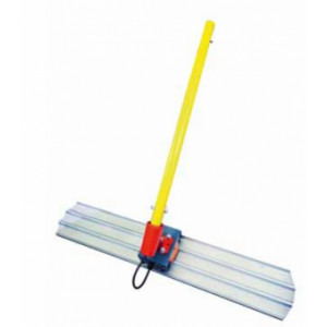 https://www.techni-contact.site/ressources/images/produits/merchandising/regle-vibrante-a-batterie-lame-1-2-m-47127462-1.jpg - Puissance moteur (W) : 400