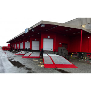 https://www.techni-contact.site/ressources/images/produits/merchandising/rehausse-pour-utilitaires-vul-84533692-1.jpg - Votre quai poids lourds maintenant accessible aux utilisataires et autres VUL