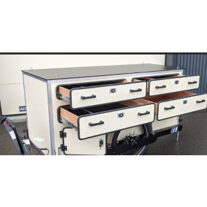 https://www.techni-contact.site/ressources/images/produits/merchandising/remorque-de-maintenance-d-atelier-49745842-1.jpg - Réception du public facilitée
