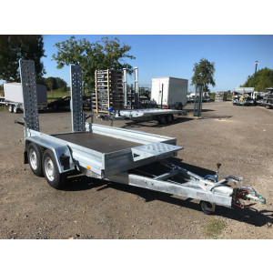 https://www.techni-contact.site/ressources/images/produits/merchandising/remorque-porte-engins-16741743-1.jpg - PTAC 2700 kg / CU 2270 kg