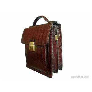 Sacoche en cuir de vachette - Dimension (H x l) : 22 x 19 cm - Maroquinerie de luxe