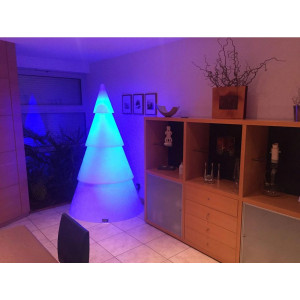 Sapin lumineux en polyéthylène - Emboîtable pour le rangement