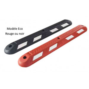 https://www.techni-contact.site/ressources/images/produits/merchandising/separateur-de-chaussee-1000-mm-96132737-1.jpg - Dim.(L x l x H) : 1000 x 130 x 50 mm – En caoutchouc vulcanisé recyclé