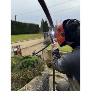 https://www.techni-contact.site/ressources/images/produits/merchandising/service-chaudronnerie-et-soudure-tp-et-agricole-27362567-1.jpg - Réparation engins TP et agricole