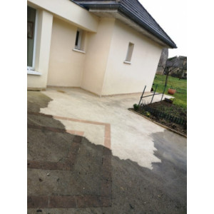 https://www.techni-contact.site/ressources/images/produits/merchandising/service-de-nettoyage-terrasse-maison-43333351-1.jpg - Nettoyage vapeur approfondi à 150°C