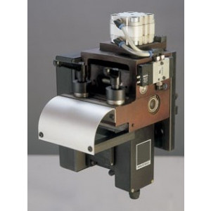 https://www.techni-contact.site/ressources/images/produits/merchandising/servo-avances-bandes-a-rouleaux-83214629-1.jpg - Conception modulaire compacte