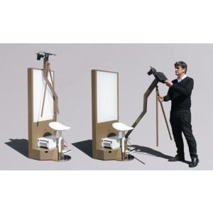 https://www.techni-contact.site/ressources/images/produits/merchandising/sudio-photo-d-identite-professionnel-14477434-1.jpg - Système replié : L 753 mm x H 2045,6 mm x P 684,5 mm (0,52 m2)