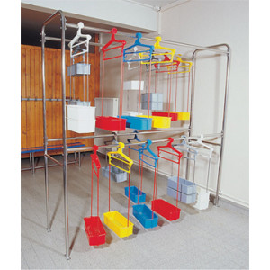 Support porte habits - Dimensions (L x H) : 2 x 2 m