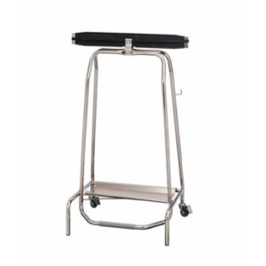 https://www.techni-contact.site/ressources/images/produits/merchandising/support-sac-mobile-a-pedale-a-clapet-hermetique-26873758-1.jpg - Inox brillant - Capacité : 110 L - 2 Roulettes avec frein - Dimensions (L x P x H) 600 x 430 x 960 mm