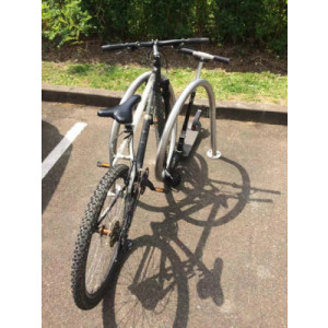 https://www.techni-contact.site/ressources/images/produits/merchandising/support-velos-et-trottinettes-71291444-1.jpg - 3 à 4 vélos
6 à 10 vélos
Trottinettes