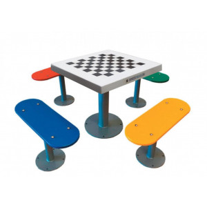 https://www.techni-contact.site/ressources/images/produits/merchandising/table-d-echecs-exterieure-avec-4-bancs-independants-71771471-1.jpg - Dimensions du panneau : 700 x 700 mm