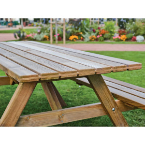 https://www.techni-contact.site/ressources/images/produits/merchandising/table-mervent-en-pin-42338279-1.jpg - Encombrement : 2,00 x 1,52 m