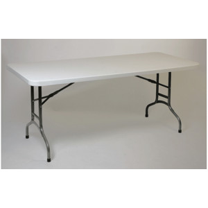 Table pliante en polyéthylène pour 6 personnes - Dimensions (L x l) : 183 x 74 cm - Capacité : 6 personnes