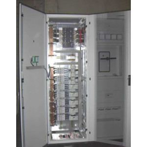 https://www.techni-contact.site/ressources/images/produits/merchandising/tableaux-de-distribution-de-basse-tension-49122478-1.jpg - Flexibilité et modularité