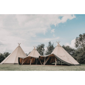 https://www.techni-contact.site/ressources/images/produits/merchandising/tente-evenementielle-modulable-a-taille-reduite-37434919-1.jpg - Capacité 50 à 80 personnes - 56 m²