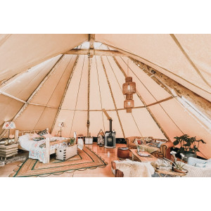 https://www.techni-contact.site/ressources/images/produits/merchandising/tipi-pour-6-personnes-avec-porche-en-bois-et-vitre-71739732-1.jpg - Capacité - personnes - 60m2