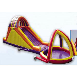 Toboggan aquatique avec piscine ronde - Dimensions : longueur 18,0m x largeur 4,0m x hauteur 5,0 m