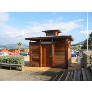 Toilettes public doubles en bois - Modèles Extérieurs PMR L602