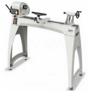 https://www.techni-contact.site/ressources/images/produits/merchandising/tour-a-bois-sur-pietement-230-v-24115458-1.jpg - Puissance Moteur : 230/0.75 (V/kW) - Ø Tournage au dessus du banc : 370 mm
