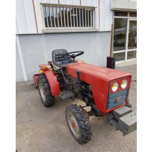 Tracteur occasion 14 CV - 4 roues motrices