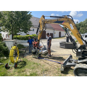 https://www.techni-contact.site/ressources/images/produits/merchandising/treuil-a-cable-sur-l-excavatrice-longueur-de-cable-350m-37214792-1.jpg - Longueur de câble : 350m
