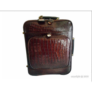 Valise de cabine cuir façon croco - Dimension (L x l) : 44 x 36 cm - Maroquinerie de luxe