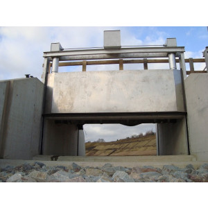 https://www.techni-contact.site/ressources/images/produits/merchandising/vanne-murale-sur-mesure-35472299-1.jpg - Sur mesure