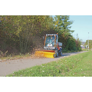 https://www.techni-contact.site/ressources/images/produits/merchandising/vehicule-porte-outils-77492634-1.jpg - Puissance : 42 kW (57 ch)