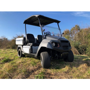 https://www.techni-contact.site/ressources/images/produits/merchandising/vehicule-utilitaire-electrique-a-2-places-76573947-1.jpg - Véhicule technique robuste taillé pour le travail !