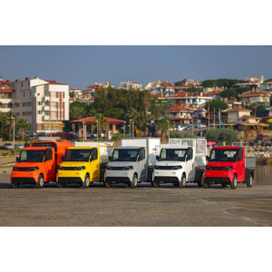 https://www.techni-contact.site/ressources/images/produits/merchandising/vehicule-utilitaire-electrique-homologuee-route-92615211-1.jpg - Véhicule 2 places avec tableau de bord complet. Idéal pour les services techniques, les municipalités, ...