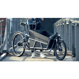 https://www.techni-contact.site/ressources/images/produits/merchandising/velo-biporteur-electrique-22727729-1.jpg - Charge : 200 kg