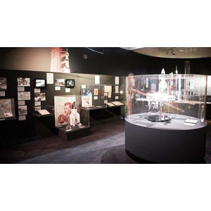 Vitrine cloche d'exposition - Capots, vitrines ou cloches de protection de toutes dimensions et épaisseurs.